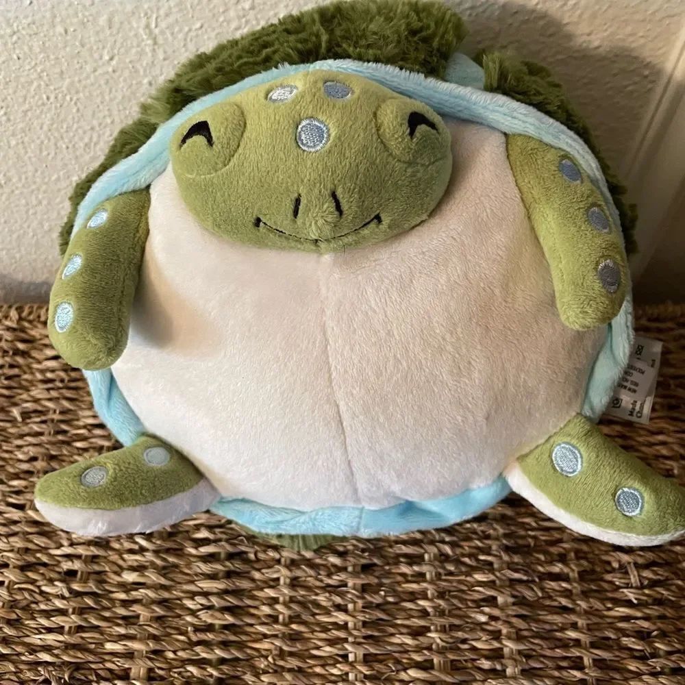Squishable 9 inch Sea Turtle - Picture 13 of 13